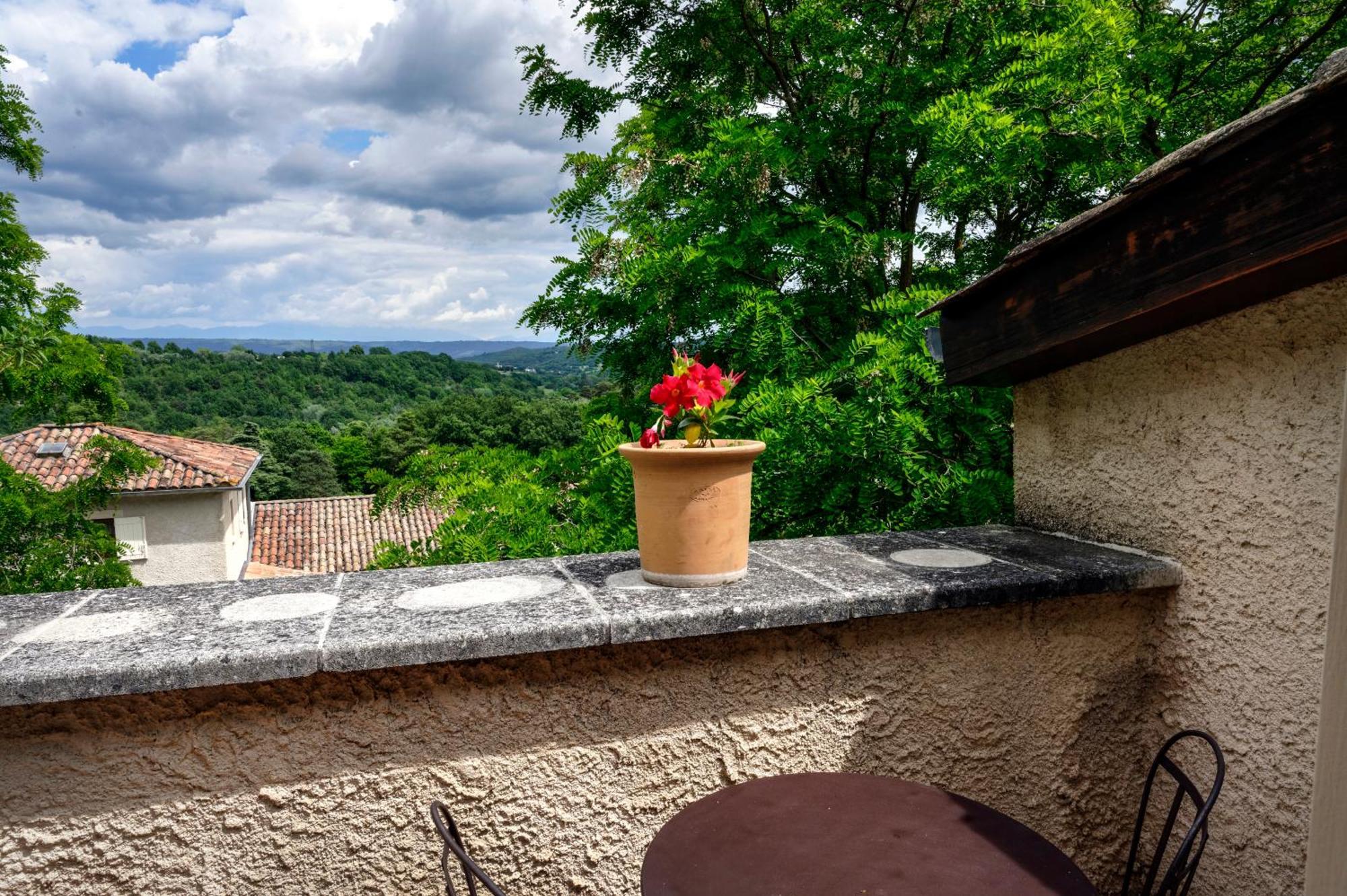 Charembeau Hotel Forcalquier Bagian luar foto