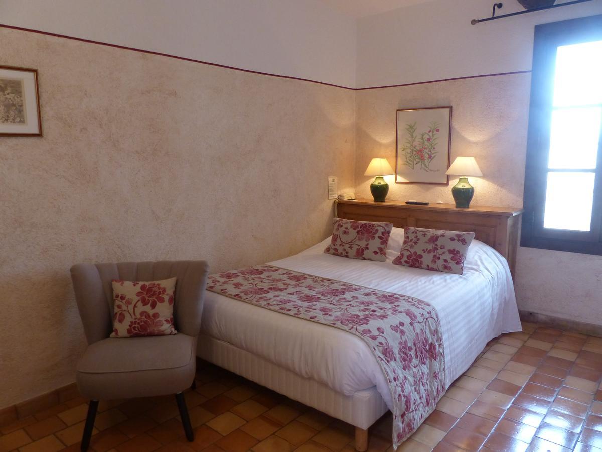 Charembeau Hotel Forcalquier Bagian luar foto