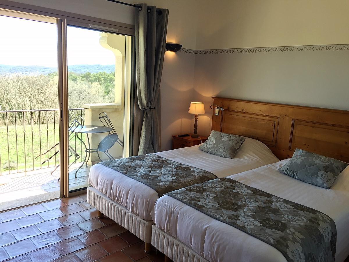 Charembeau Hotel Forcalquier Bagian luar foto